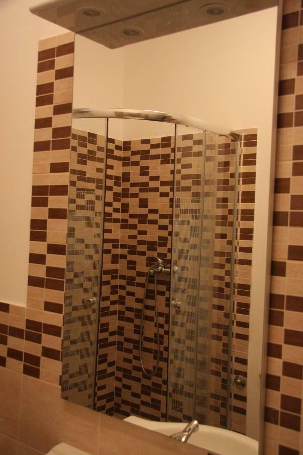 Apartment In City Center Fiume Esterno foto